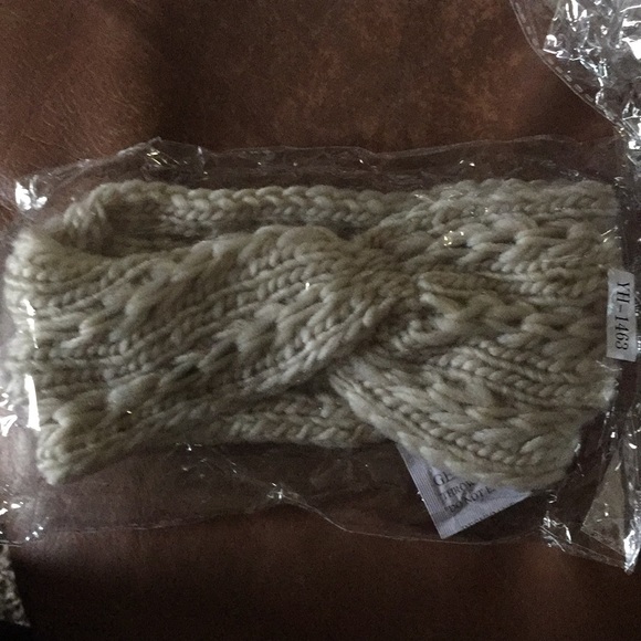 Diamond Stitch Headwrap - Picture 5 of 6